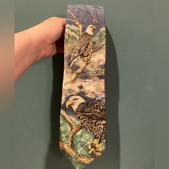 Endangered Species "American Bald Eagle" 100% Silk Neck Tie Made in the USA - Picture 1 of 7